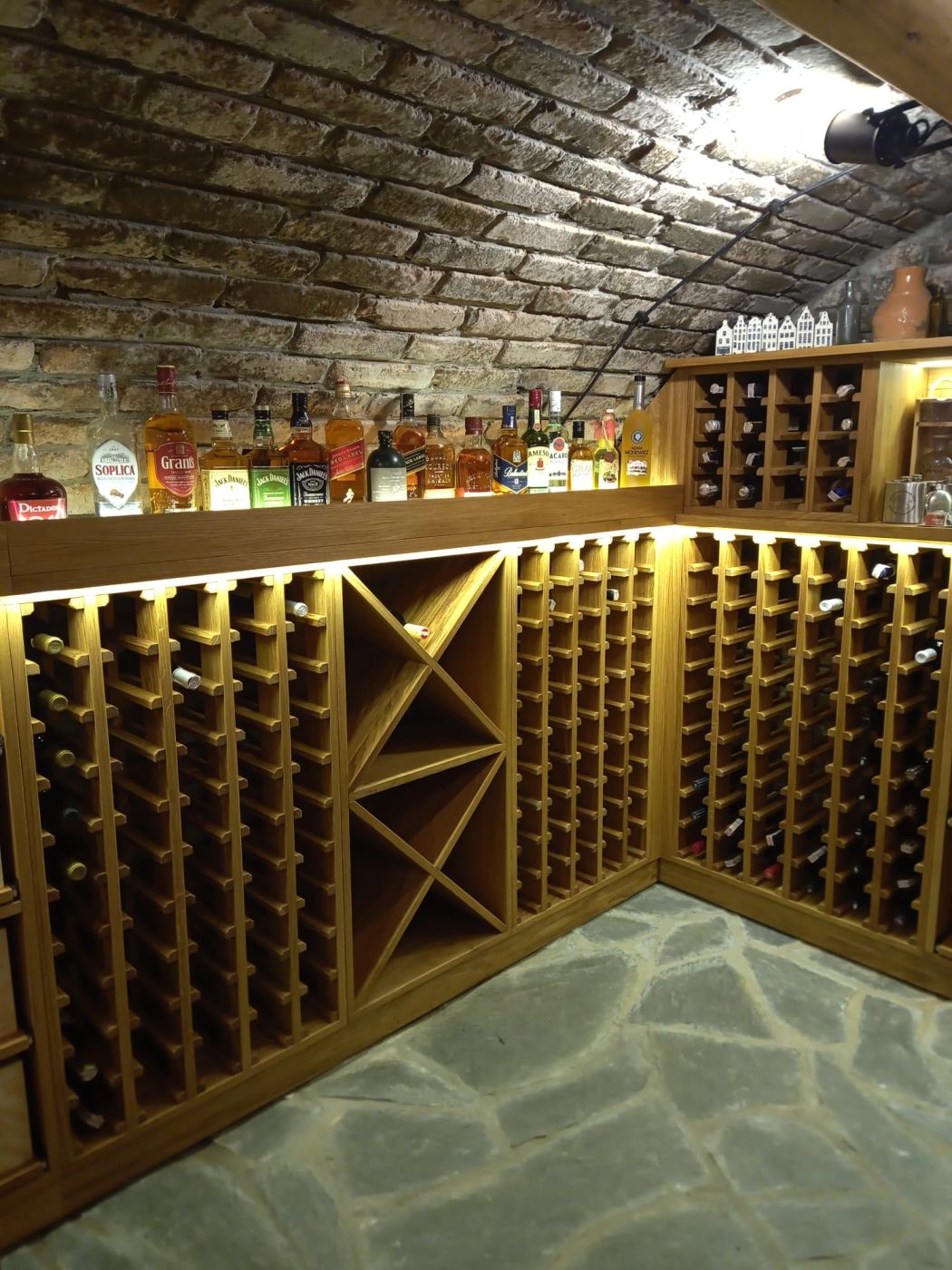 Małoszów - Piwniczki ogrodowe