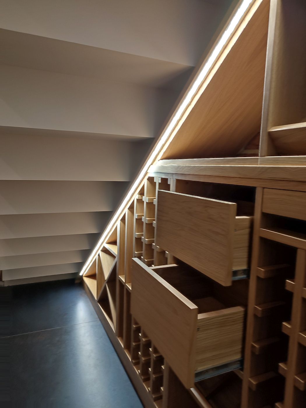 Mogilany Regały na wino z płyty Stolarskiej