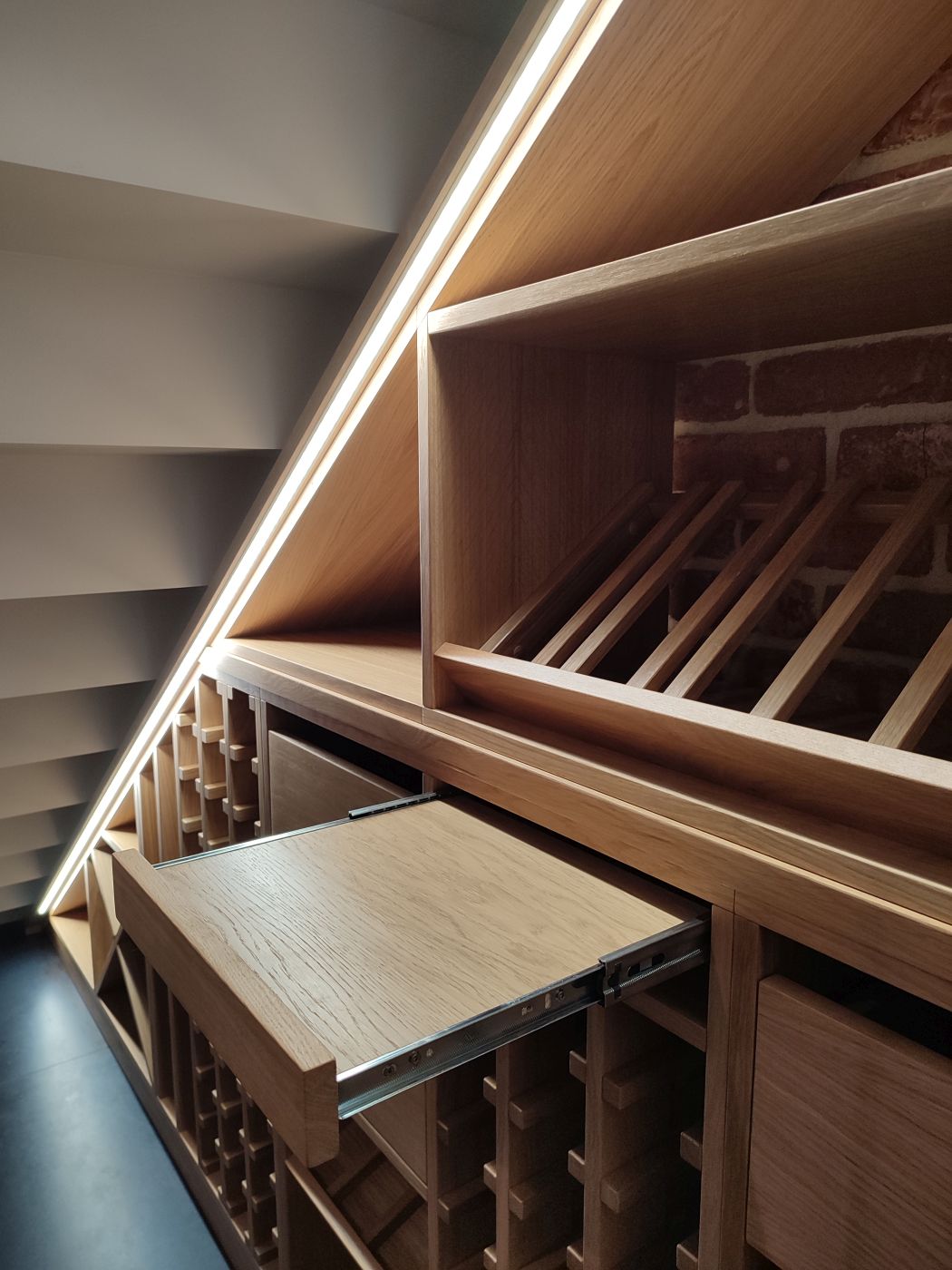 Regały na wino z płyty Stolarskiej Mogilany