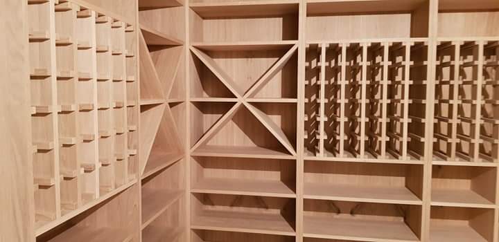 Drewniane regały na wino na zamówienie Iława