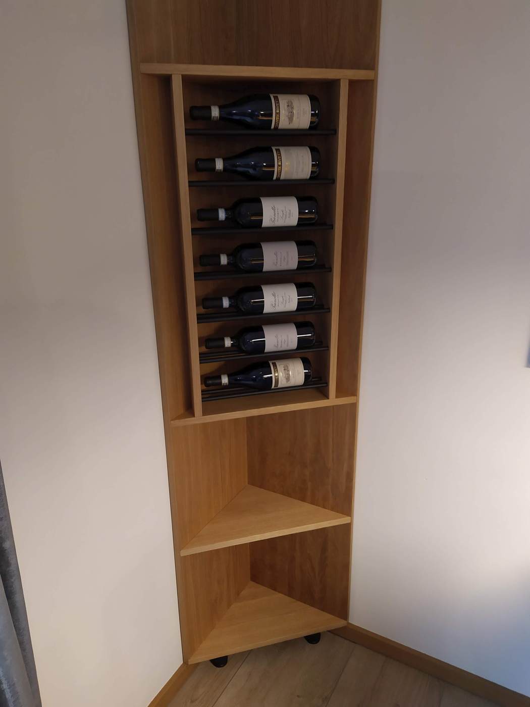 regał na wino drewniany na specjalne zamówienie Gdańsk