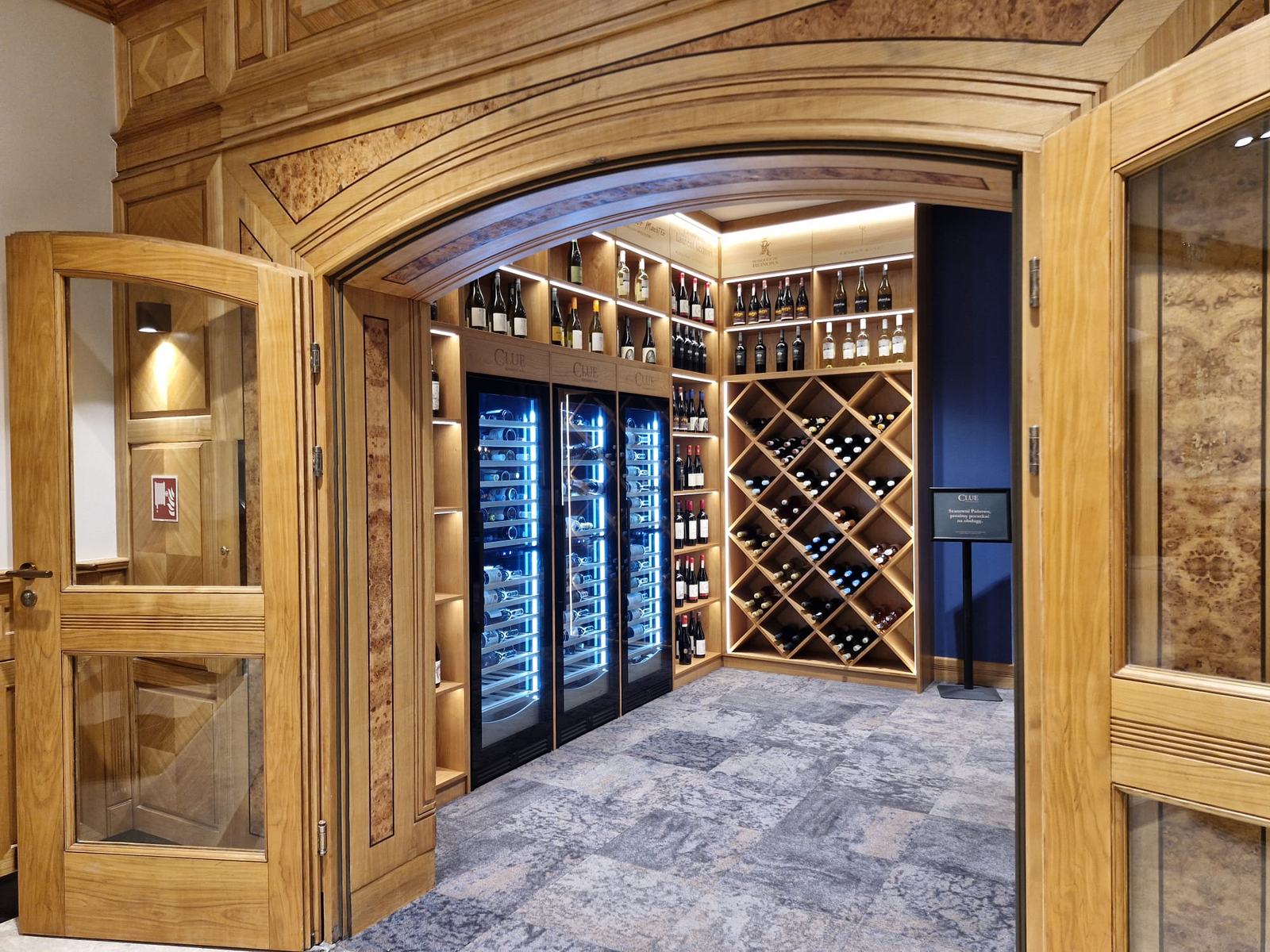 Realization Szczecin – Custom-Made Blockboard Wine Racks
