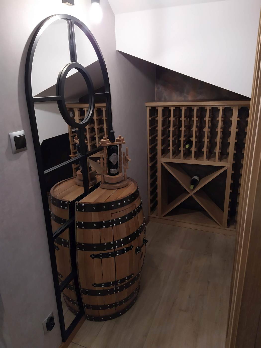 regały z drewna na wino na wymiar Bydgoszcz