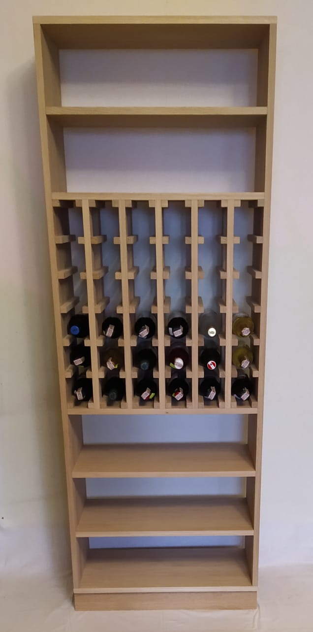 drewniany regał na wino na zamówienie – oferta Kraków