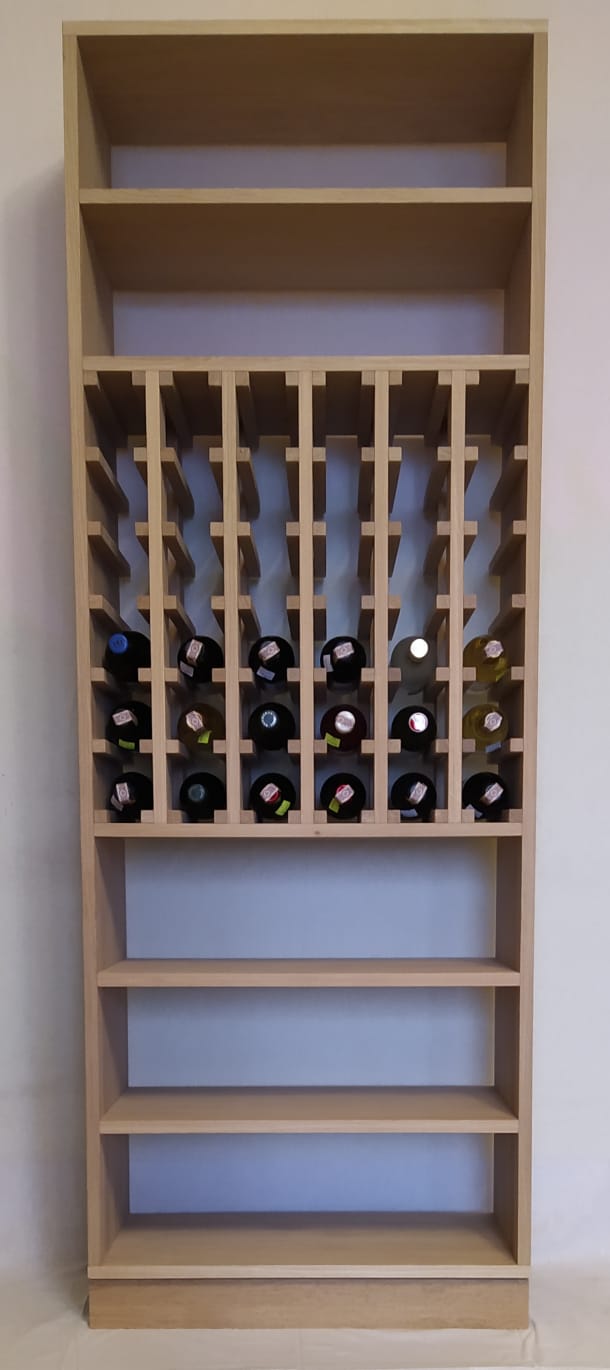 regał na wino z drewna – wykonanie na zamówienie Wrocław