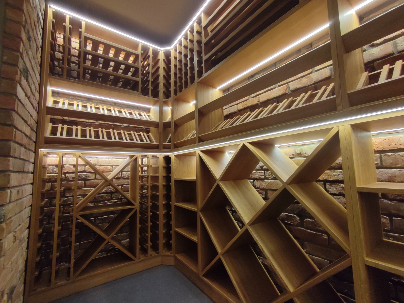 Realization Wloclawek – Solid Wood Wine Racks