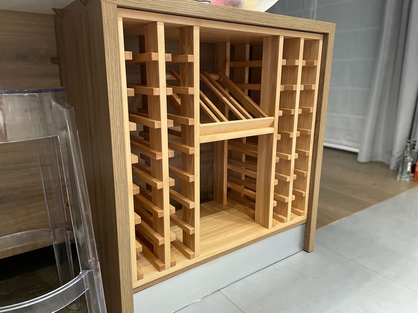 regał na wino na wymiar cena