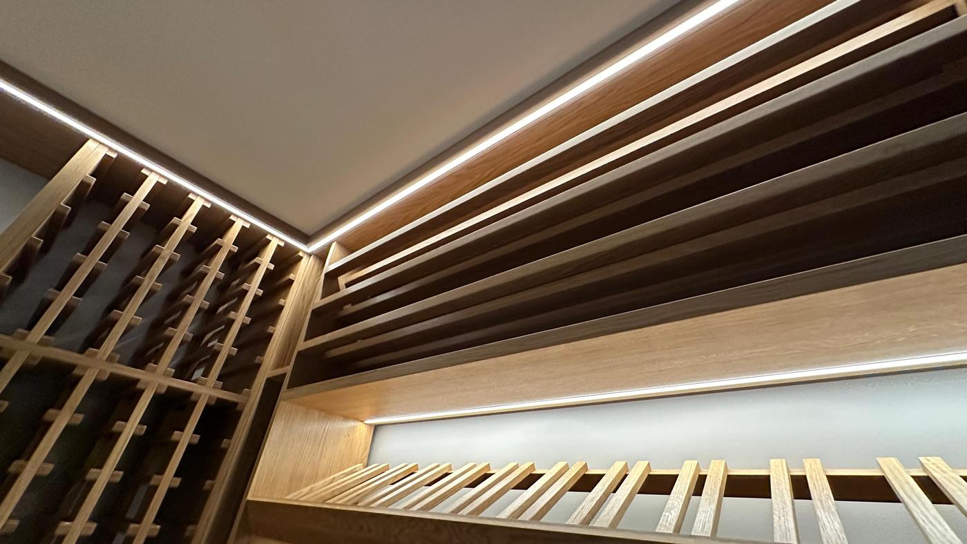 Drewniane regały na wino stolarstwo Spalona